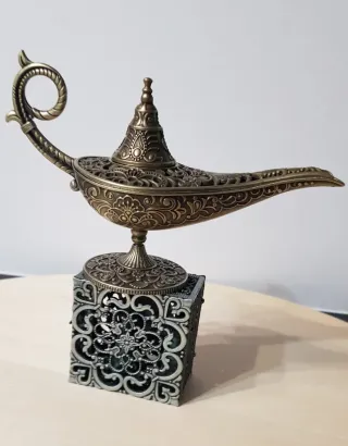 Lámpara y Caja Metálicas