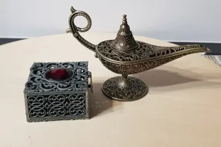 Lámpara y Caja Metálicas