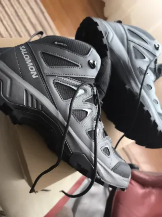 Botas Salomon Gore-Tex Negras/Grises usadas una ve