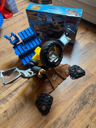 Hot Wheels Monster Trucks Mega Wrex