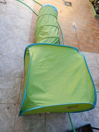 Túnel y tienda de juegos infantil