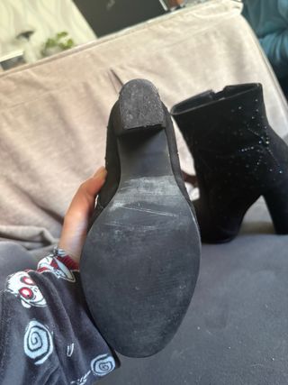 Botines negros con cristales