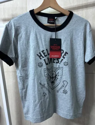 Camiseta Stranger Things Hellfire Club L