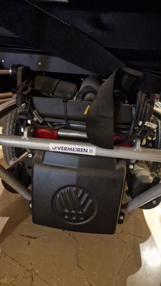 Silla de ruedas eléctrica con bipedestación