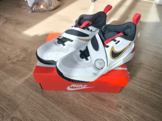 Tenis Nike DV8994-104 Talla 34 EUR