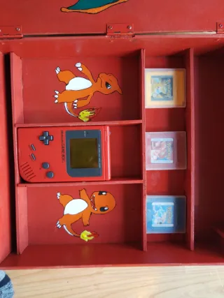 Nintendo Game Boy Rosso Charizard