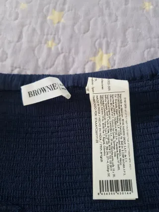 Falda corta azul chica