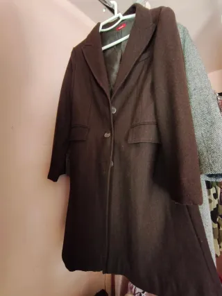 Chaquetón marrón elegante