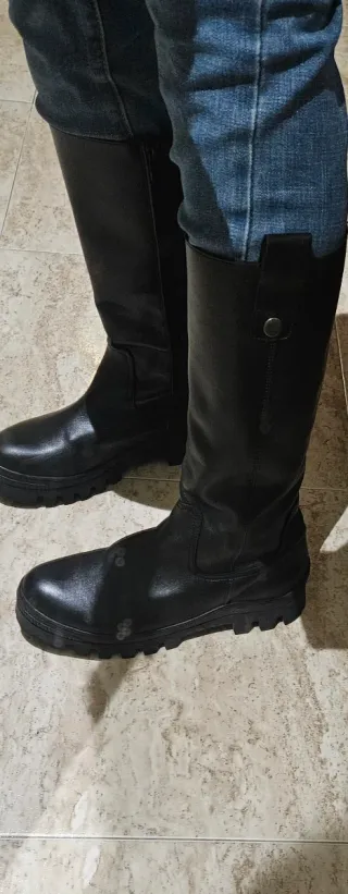 Botas de piel Etiem negras