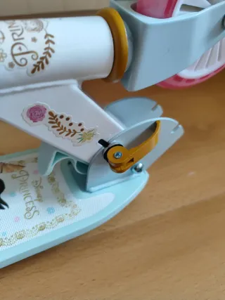 Patinete Disney de Princesas Plegable para niños