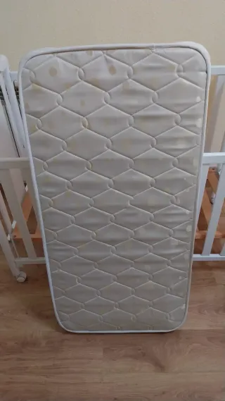Cuna Micuna blanca  Colchon