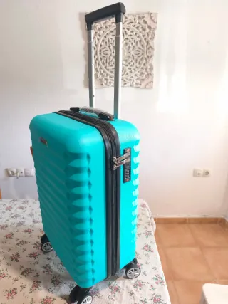 Maleta de viaje nueva