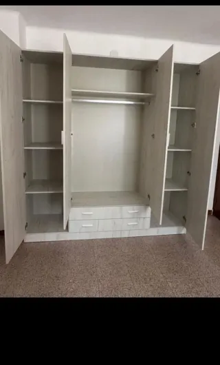 Armario de madera nuevos