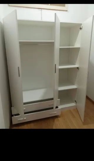Armario de madera nuevos