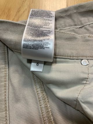 【Uniqlo】Pantalones de pana beige acampanados