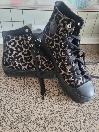 Converse all star animal print