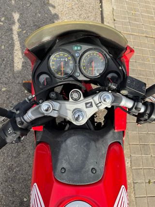 Honda CBR 125 R Roja