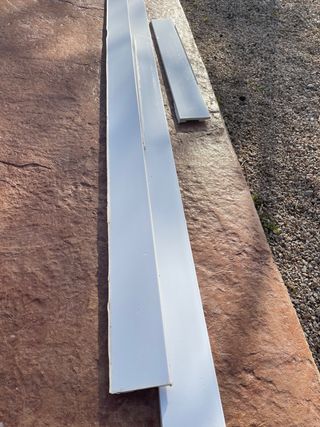 Zócalo PVC Blanco en buen estado 60metros lineales