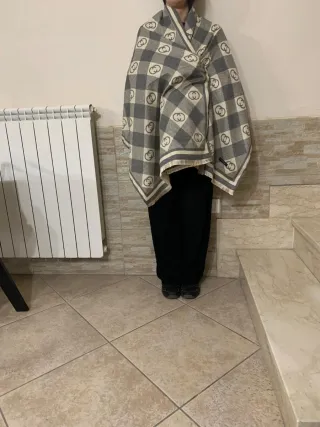 Sciarpone Beige/Grigio donna nuovo