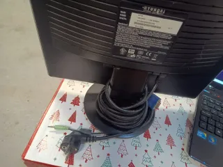 Monitor Hyundai en perfecto estado