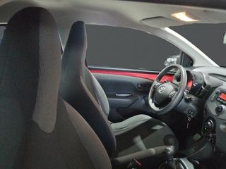 Toyota Aygo 1.0 70 x-play