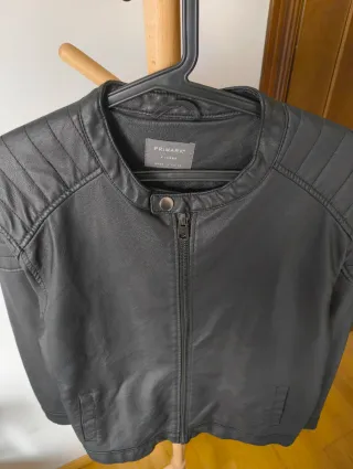 Chaqueta efecto piel negra Talla XL
