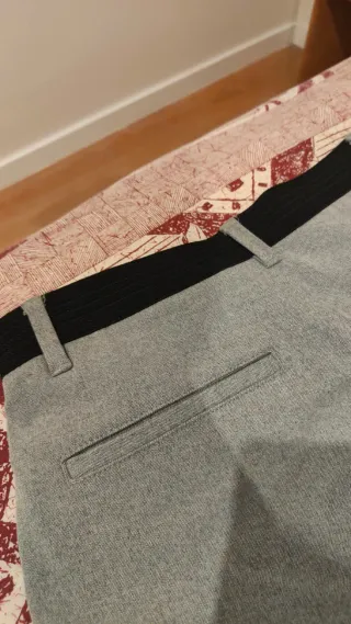 Pantalón de traje gris Zara