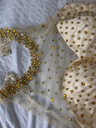 Vestido Princesa Champán con Pedrería