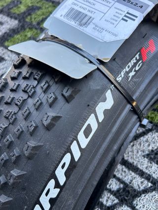 Cubierta Pirelli Scorpion Sport XC 29x2.4 Tubeless