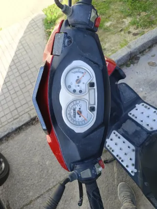 Moto 125cc Roja