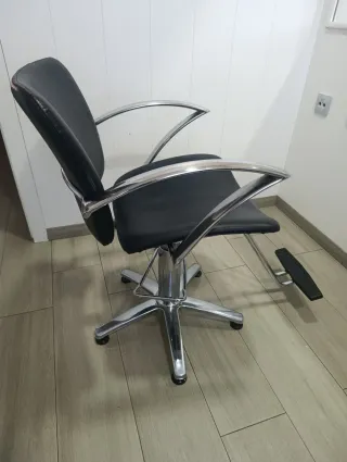 Lavacabezas + Sillón peluquería con reposapiés