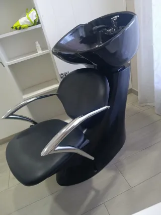 Lavacabezas + Sillón peluquería con reposapiés