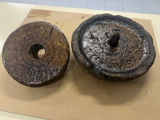 Piedra de molino de aceite antigua