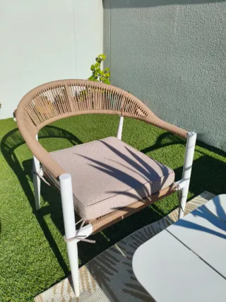 Conjunto Mesa, Sillones Exterior y Alfombra