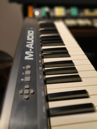Controlador MIDI M-Audio Keystation 88
