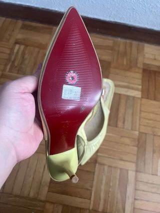 Zapatos amarillos de tacón, talla 39