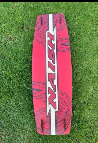 Tabla Kitesurf Naish 140x43