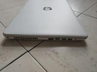 Ordenador Portátil HP 15-bw040ns Blanco