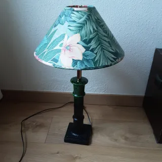 Lámpara de mesa vintage floral