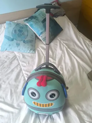 Maleta Robot Pequeña y Mochila