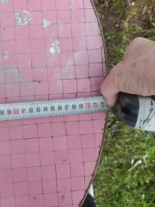 Mesa redonda patas de hierro y cerámica