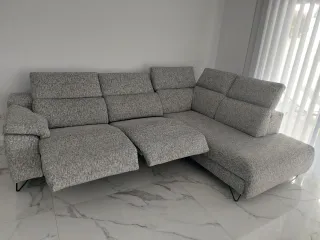 Sofá modular gris de tela