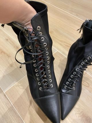 Botines Zara Tacón Negro