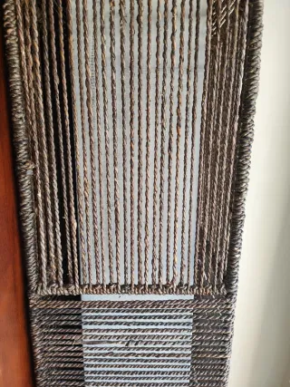 Lámpara de mimbre alta