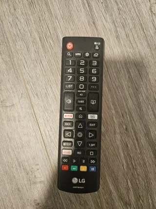 Monitor TV LG Smart TV Bianco