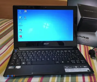 Portátil Acer Aspire One D255 + Ratón USB