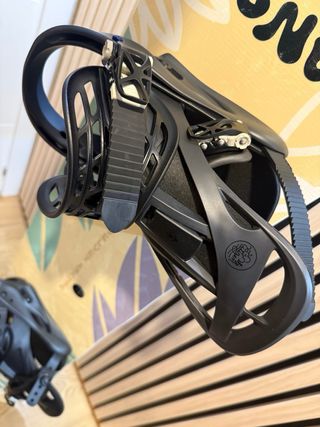 Tabla GNU 150cm+Fijaciones Burton Lexa Re:Flex