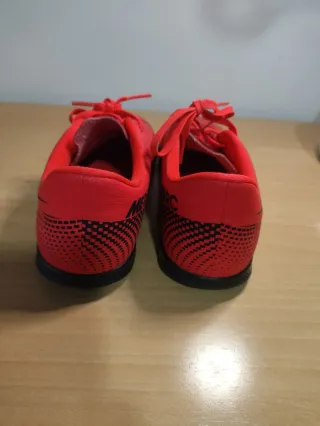 Nike Mercurial Rojas Talla 38,5
