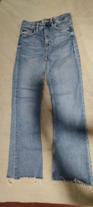 Pantalón jean zara