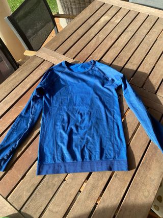 Camisetas térmicas x 3: roja, azul y verde